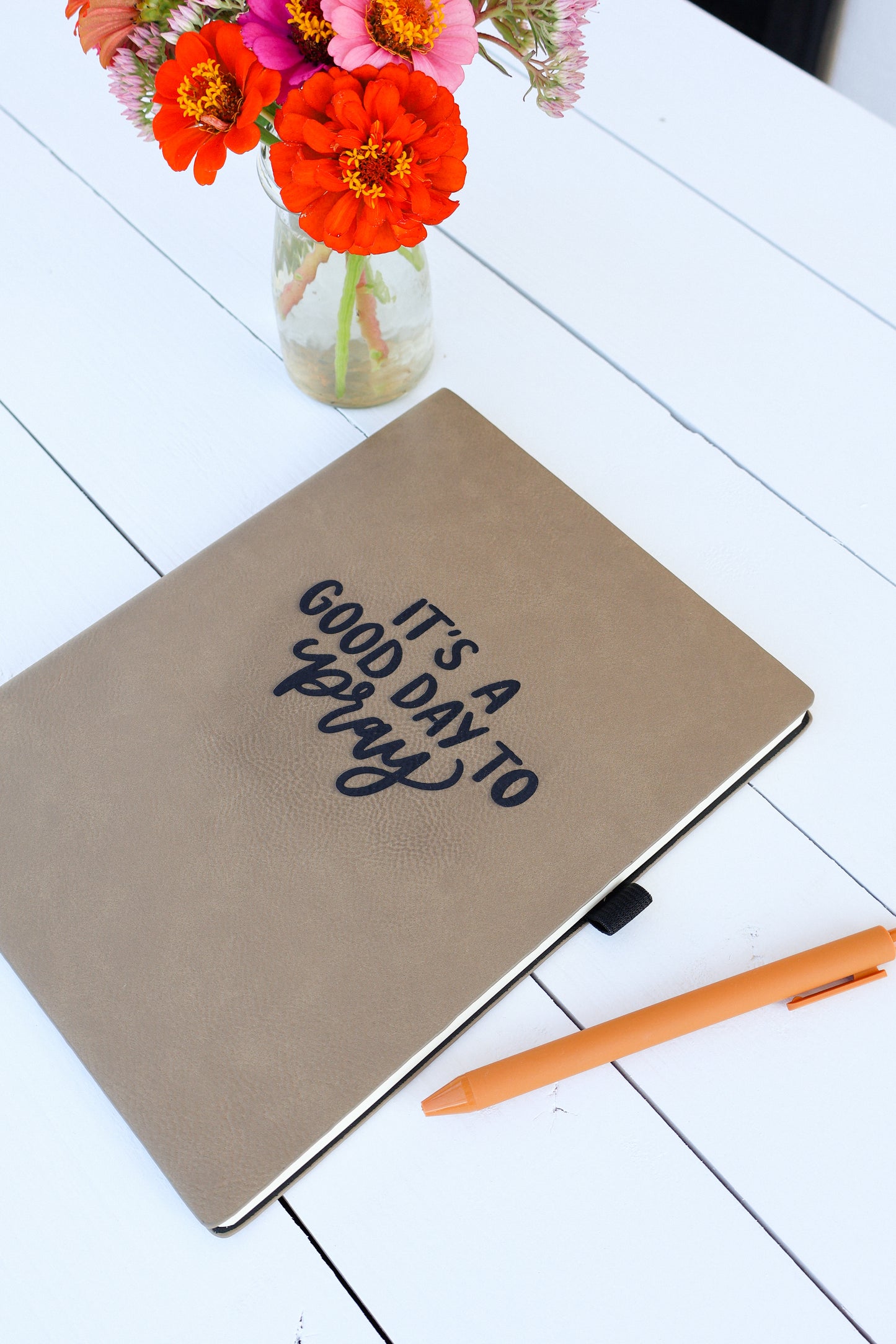 Good day to pray | leather notebook