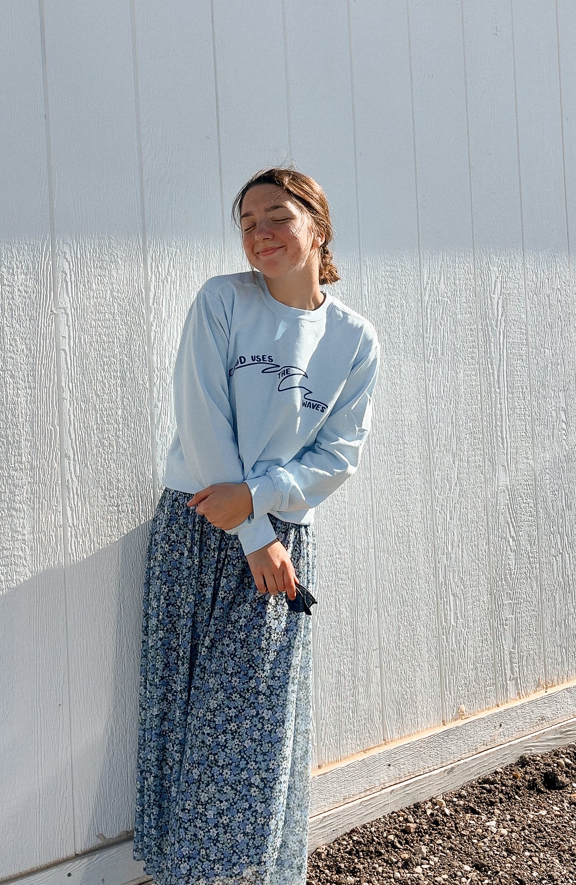 God uses the waves | crewneck