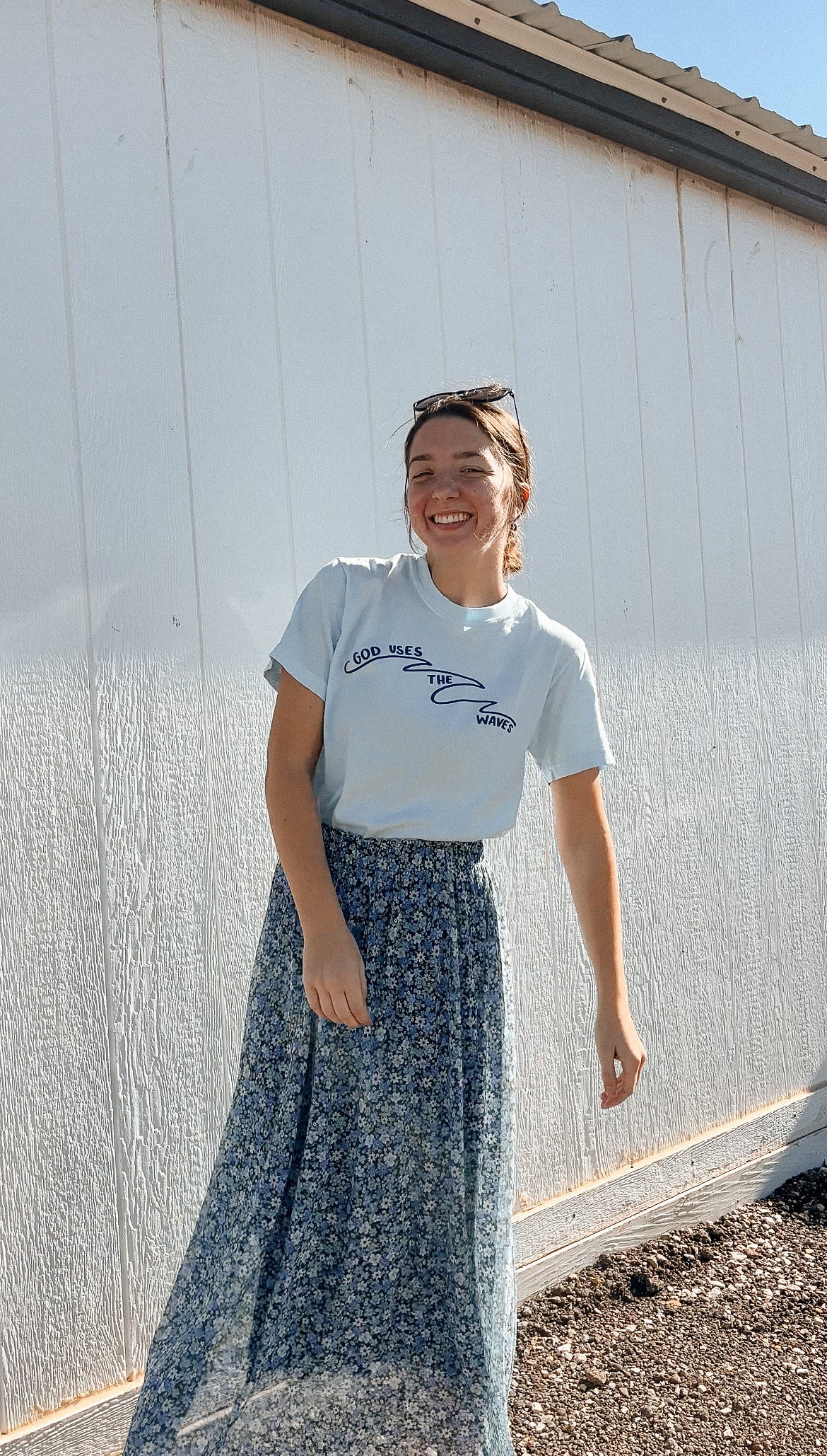 God uses the waves | tee
