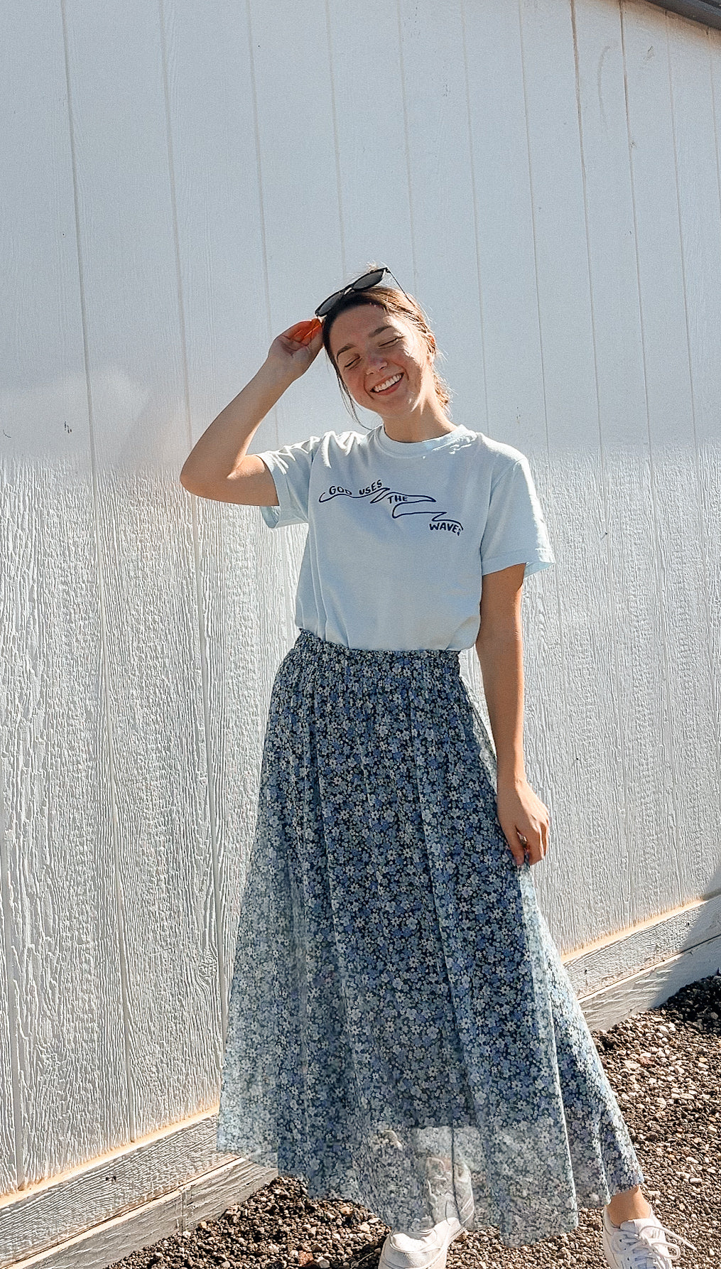 God uses the waves | tee