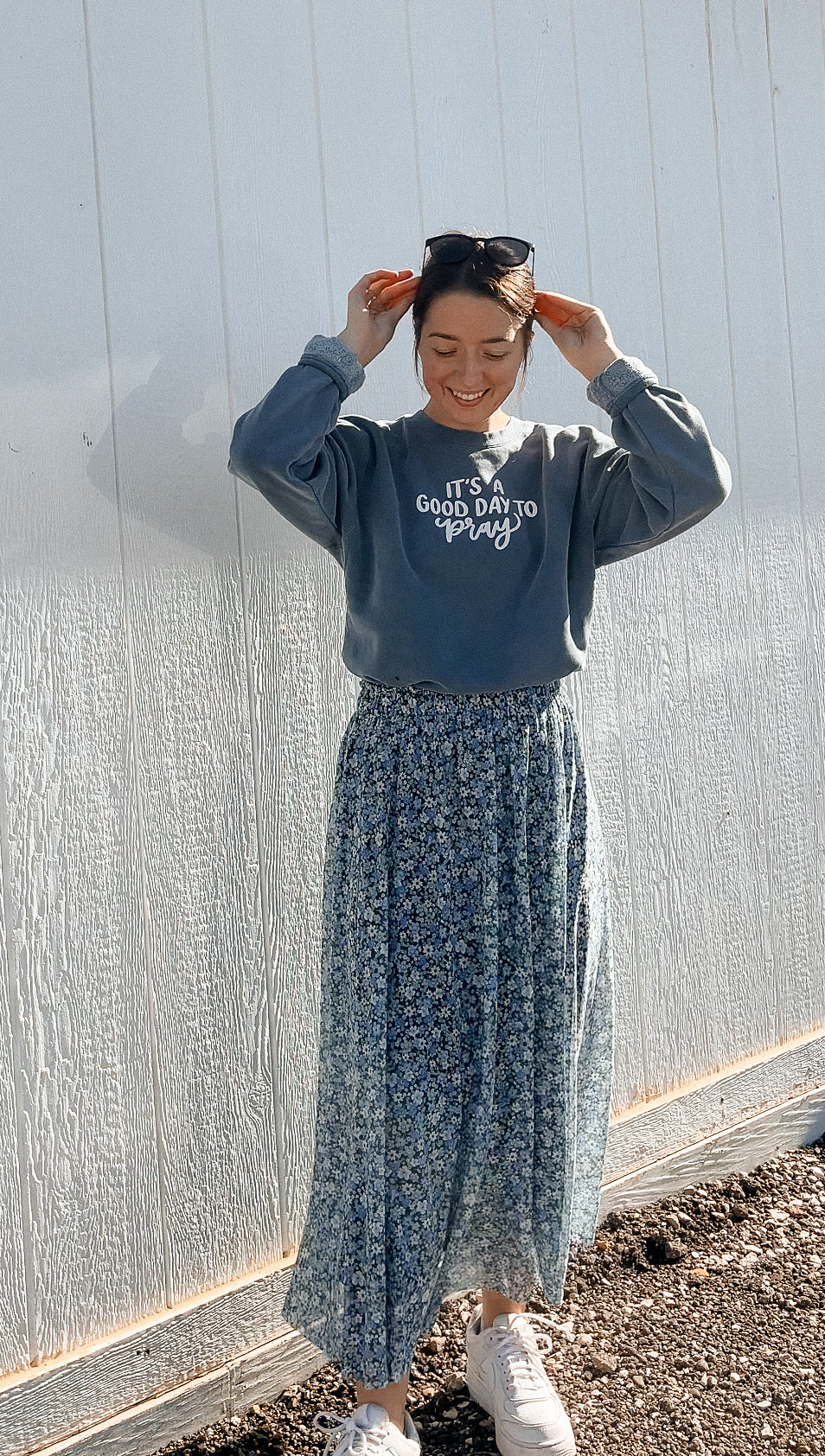 Good Day to Pray | crewneck