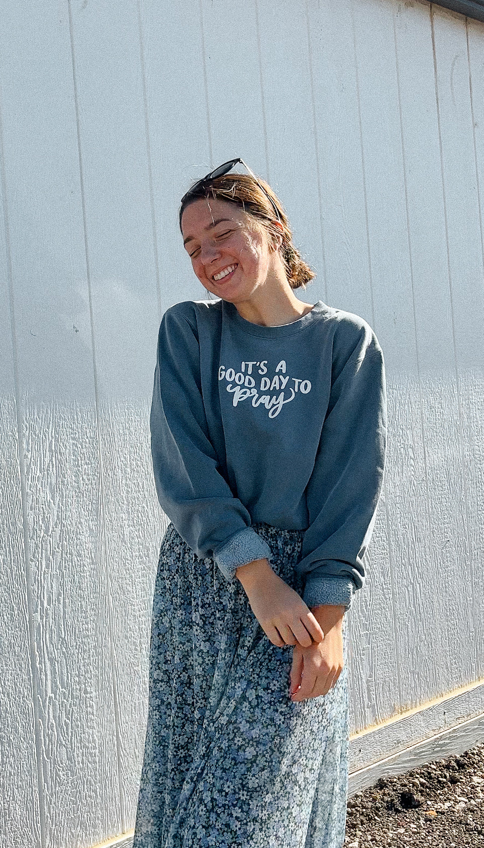 Good Day to Pray | crewneck